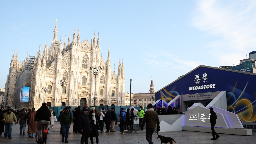 DIRETTA - Milano Cortina 2026, la festa in Piazza Duomo per l'arrivo della Fiamma Olimpica