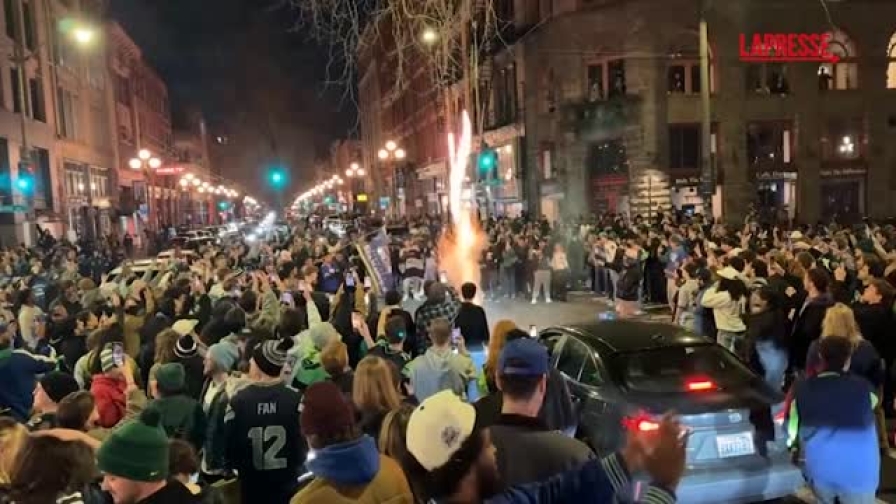 Super Bowl 2026, trionfano i Seahawks: scoppia la festa a Seattle