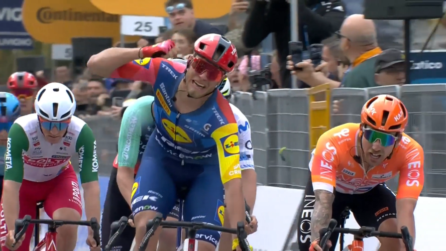 Tirreno-Adriatico, Milan vince l'ultima tappa in volata: gli highlights