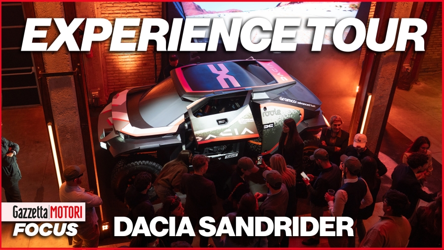 Dacia Sandrider: al via il tour con il simulatore in scala reale per sentirsi piloti