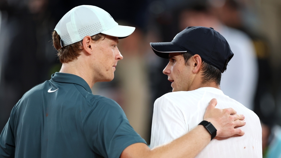 Sinner lezione di tennis a Jodar, ma il match è uno spettacolo: gli highlights