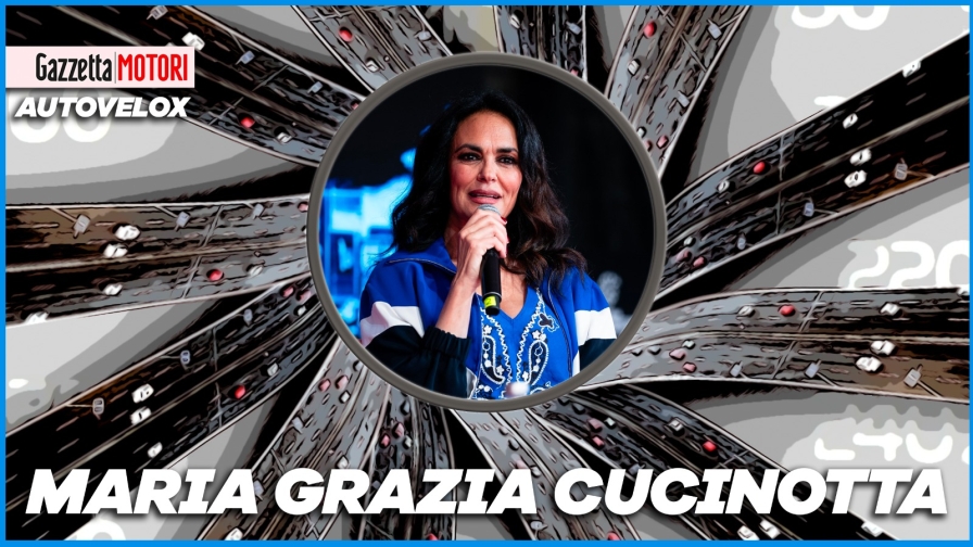 Maria Grazia Cucinotta: "Alla guida di un motoscafo in 007 e di supercar sui set, ma non ho la patente"