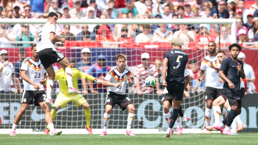 Il gol più bello del pre-Mondiale: Robinson al volo in Usa-Germania