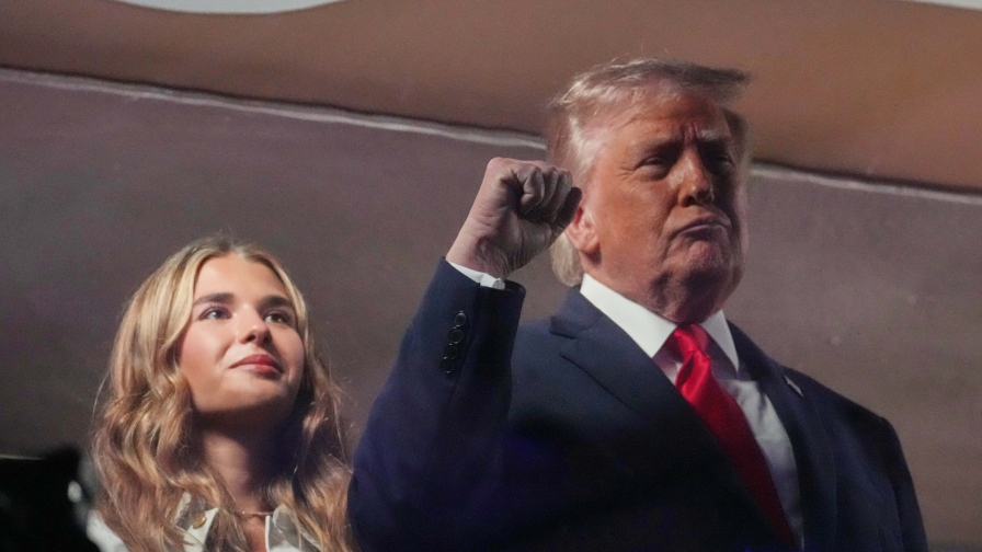 New York-San Antonio, Trump fischiato al Madison durante gli inni