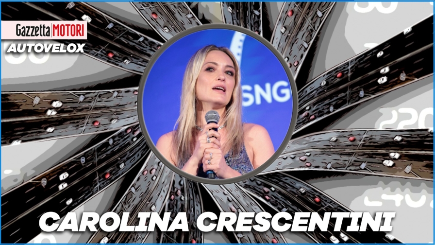 Carolina Crescentini: "Con il motorino in traghetto per la Sardegna"