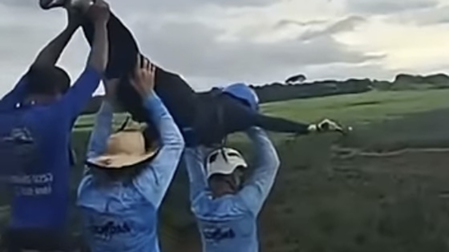 Bungee jumping, si dimenticano della corda: assurda morte in Brasile