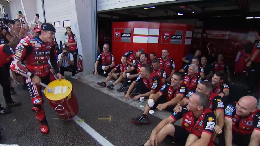 Marc Marquez come Haaland: la Viking Row con il team Ducati è epica