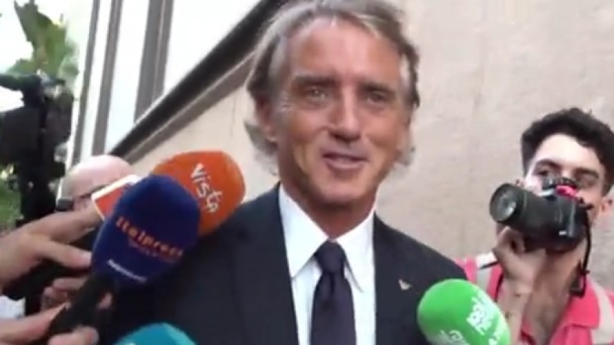 Mancini lascia la conferenza stampa: la sua battuta fa ridere i giornalisti
