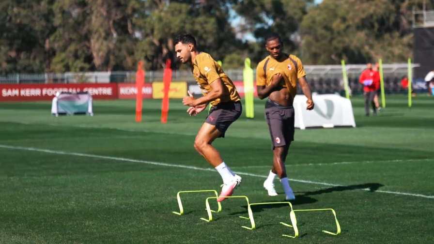 Milan, primo allenamento per Leao e Ramos. E i due si sfidano così