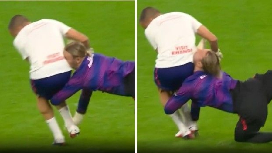Psg, paura per Safonov: il portiere si "schianta" col preparatore nel riscaldamento