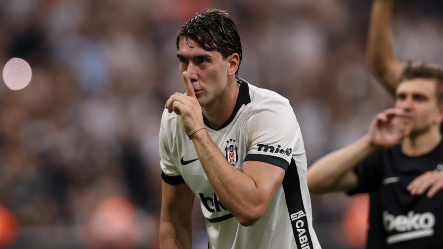 Vlahovic si sblocca in Turchia e lo fa tutto insieme: guarda la tripletta in 23 minuti
