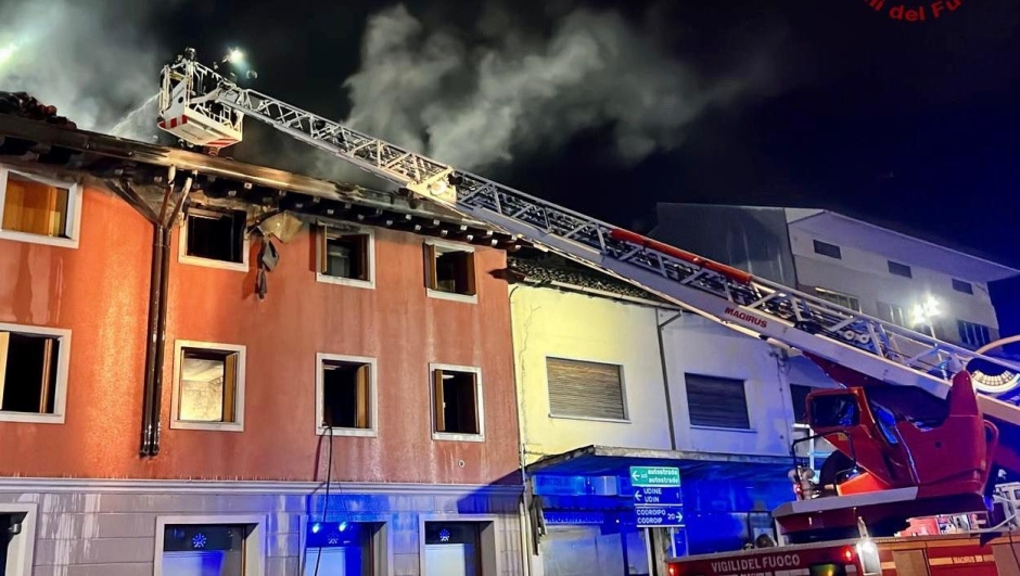Incendio nella comunità per ragazzi di Santa Caterina di Pasian di Prato (Udine)