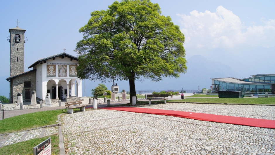 Cicloturismo Lombardia percorso da Ponte Lambro a Canzo. Altimetria e