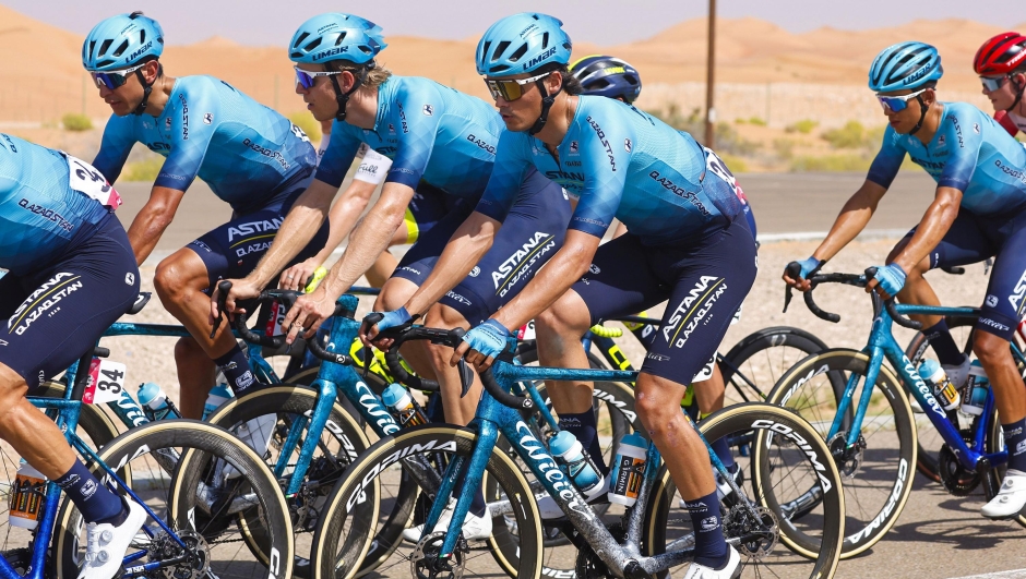 UAE Tour 2023 - 5th Edition - 7th stage Hazza Bin Zayed Stadium - Jebel Hafeet 153 km 26/02/2023 - Javier Romo (ESP - Astana Qazaqstan Team) - Cees Bol (NED - Astana Qazaqstan Team) - photo Luca Bettini/SprintCyclingAgency©2023