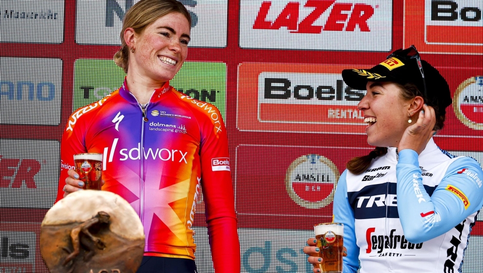 Amstel Gold Race Ladies Edition 2023 - 9th Edition - Maastricht - Valkenburg 155,8 km - 16/04/2023 - Demi Vollering (NED - Team SD Worx) Shirin Van Anrooij (NED - Trek - Segafredo) - photo Rafa Gomez/SprintCyclingAgency©2023
