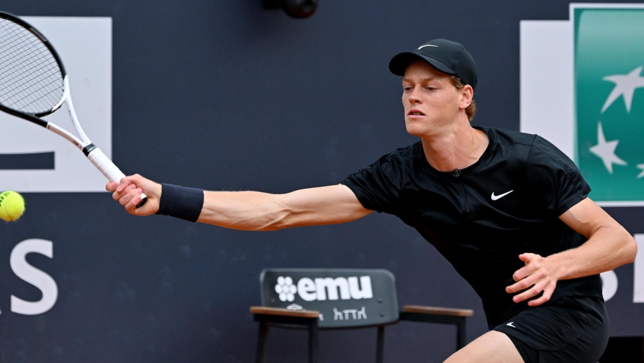 Jannik Sinner of Italy in action during his men's singles fourth round match against Francisco Cerundolo of Argentina (not pictured) at the Italian Open tennis tournament in Rome, Italy, 16 May 2023.  ANSA/ETTORE FERRARI