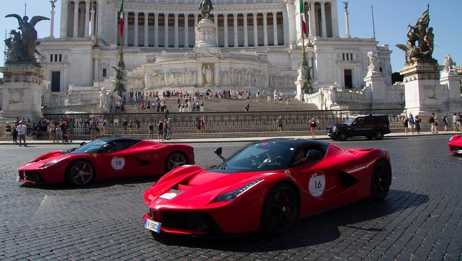 Le protagoniste della Ferrari Cavalcade a Roma