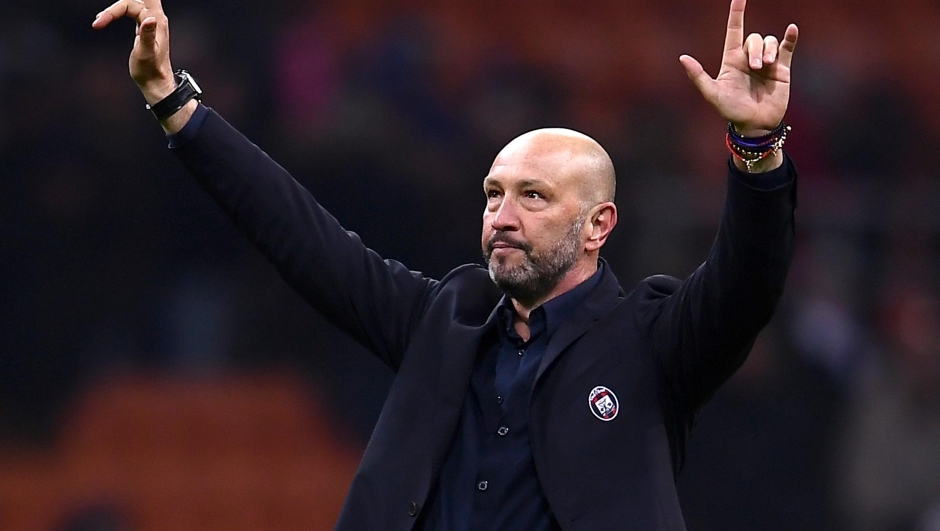 Crotone's coach Valter Zenga from Italy gestures at the end of the Italian Serie A football match Inter Milan Vs Crotone on February 3, 2018 at 'Giuseppe Meazza' stadium in Milan.  / AFP PHOTO / MARCO BERTORELLO