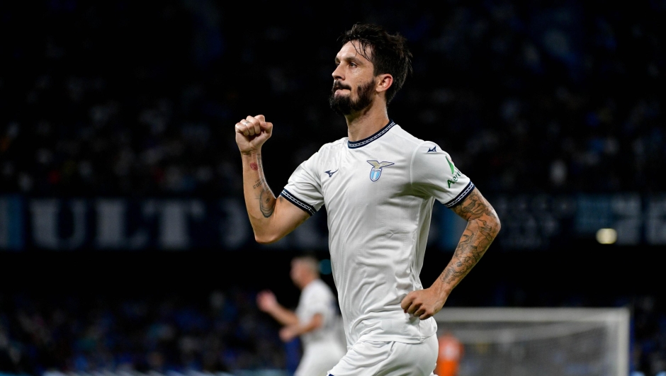 NAPLES, ITALY - SEPTEMBER 02: Luis Alberto of SS Lazio celebrates a opening goal during the Serie A TIM match between SSC Napoli and SS Lazio at Stadio Diego Armando Maradona on September 02, 2023 in Naples, Italy. (Photo by Marco Rosi - SS Lazio/Getty Images)