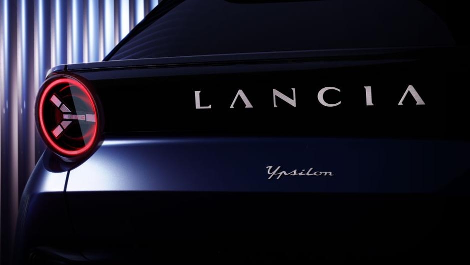 Lancia Ypsilon 2024 Teaser retro