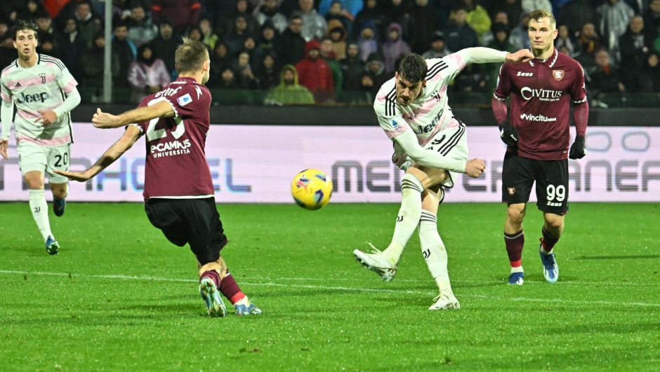 Juventus's Dusan Vlahovic goal opportunity during the Italian Serie A soccer match US Salernitana vs Juventus FC at the Arechi stadium in Salerno, Italy, 07 January 2024. ANSA/MASSIMO PICA