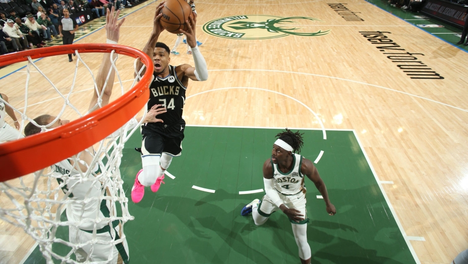 MILWAUKEE, WI - JANUARY 11: Giannis Antetokounmpo #34 of the Milwaukee Bucks goes to the basket during the game on January 11, 2024 at the Fiserv Forum Center in Milwaukee, Wisconsin. NOTE TO USER: User expressly acknowledges and agrees that, by downloading and or using this Photograph, user is consenting to the terms and conditions of the Getty Images License Agreement. Mandatory Copyright Notice: Copyright 2024 NBAE   Gary Dineen/NBAE via Getty Images/AFP. (Photo by Gary Dineen / NBAE / Getty Images / Getty Images via AFP)