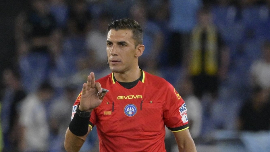 Paride Tremolada referee during the Serie A soccer match between SS Lazio and Venezia FC at the Rome\'s Olympic stadium, Italy - Sunday, August 18, 2024. Sport - Soccer . (Photo by Fabrizio Corradetti / LaPresse)