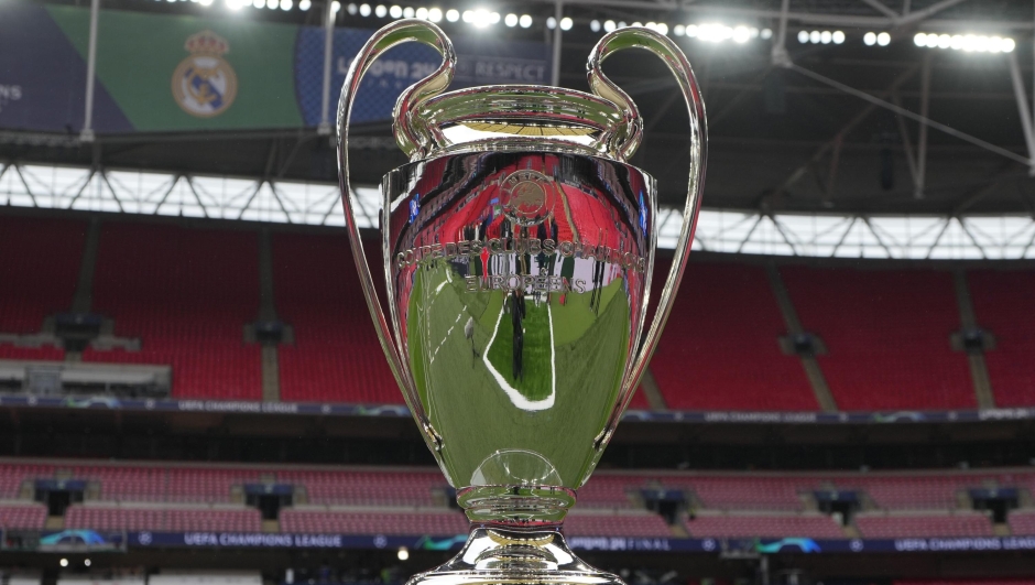The UEFA Champions League trophy is on display before the training sessions ahead of the Champions League final soccer match between Borussia Dortmund and Real Madrid at Wembley Stadium in London, Friday, May 31, 2024. The final will be played on Saturday June 1, 2024. (AP Photo/Kirsty Wigglesworth) Associated Press / LaPresse Only italy and Spain