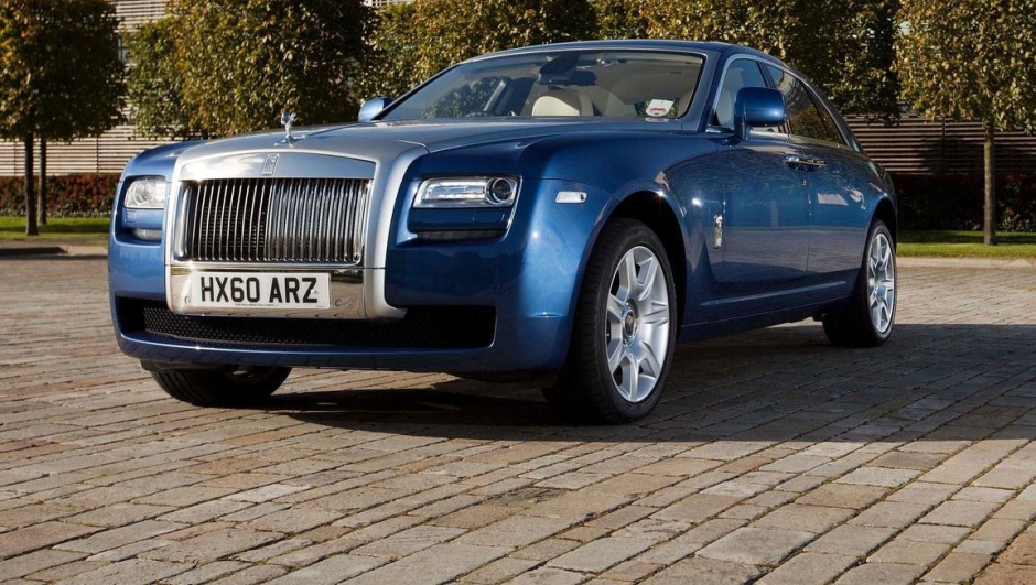 Rolls-Royce-Ghost-2010