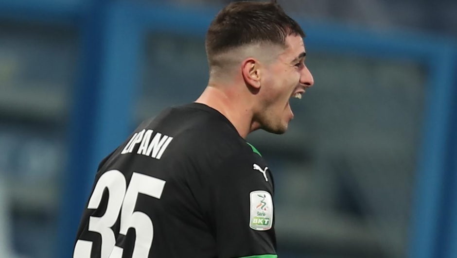 Esultanza Goal Luca Lipani Sassuolo durante la partita tra Sassuolo e Cosenza  del Campionato italiano di calcio Serie BKT 2024/2025 - Mapei Stadium Reggio Emilia Italia -  29 dicembre 2024 - Sport (foto di Gianni Santandrea/LaPresse)