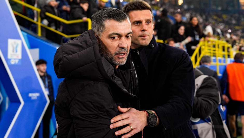 Milan?s head coach Sergio Conceicao  and Juventus? head coach Thiago Motta  during the EA Sports FC italian Supercup 2024/2025 match between Juventus and Milan at Al-Awwal Park Stadium in Riyadh, Saudi Arabia - Sport, Soccer -  Friday January 3, 2025 (Photo by Massimo Paolone/LaPresse)