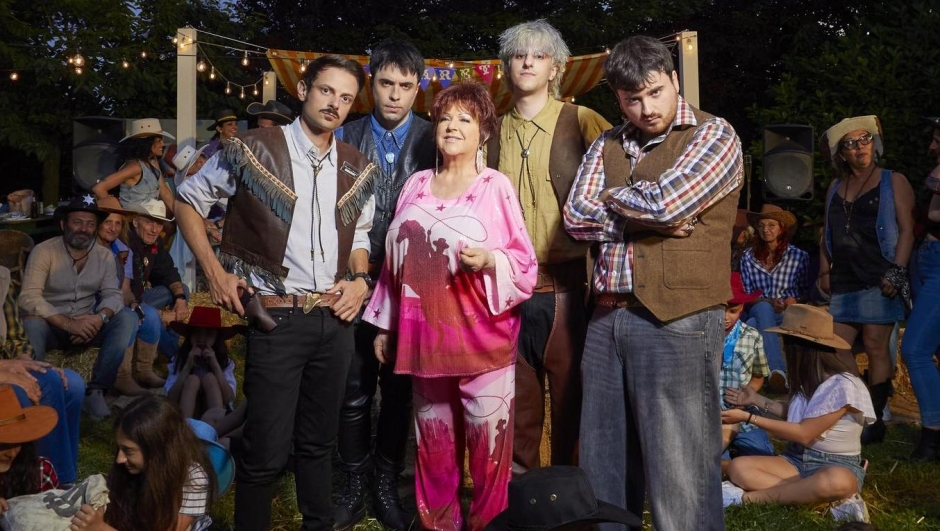 Orietta Berti e Rovazzi insieme per Cabaret, il nuovo singolo 2025