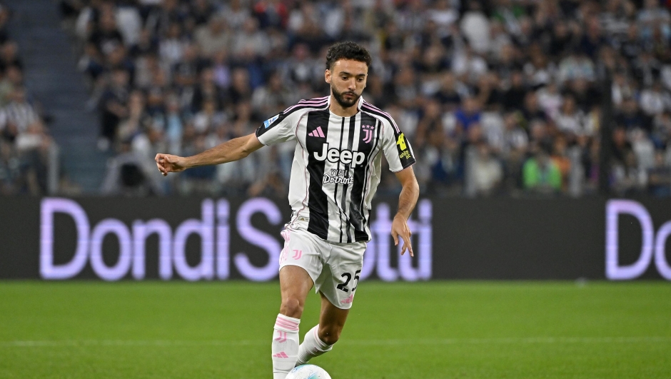 Joao Mario of Juventus controls the ball during the Serie A match between Juventus FC and FC Internazionale at Allianz Stadium on September 13, 2025 in Turin, Italy. (Photo by Filippo Alfero - Juventus FC/Juventus FC via Getty Images)