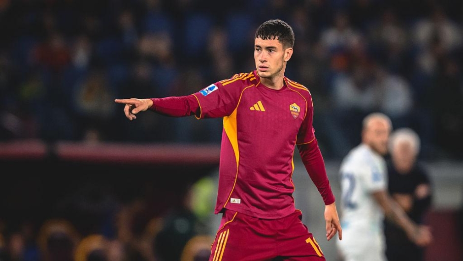  Matias Soule of AS Roma during the Serie A match between AS Roma and FC Internazionale at Olimpico Stadium on October 18, 2025 in Rome, Italy. (Photo by Fabio Rossi/AS Roma via Getty Images)