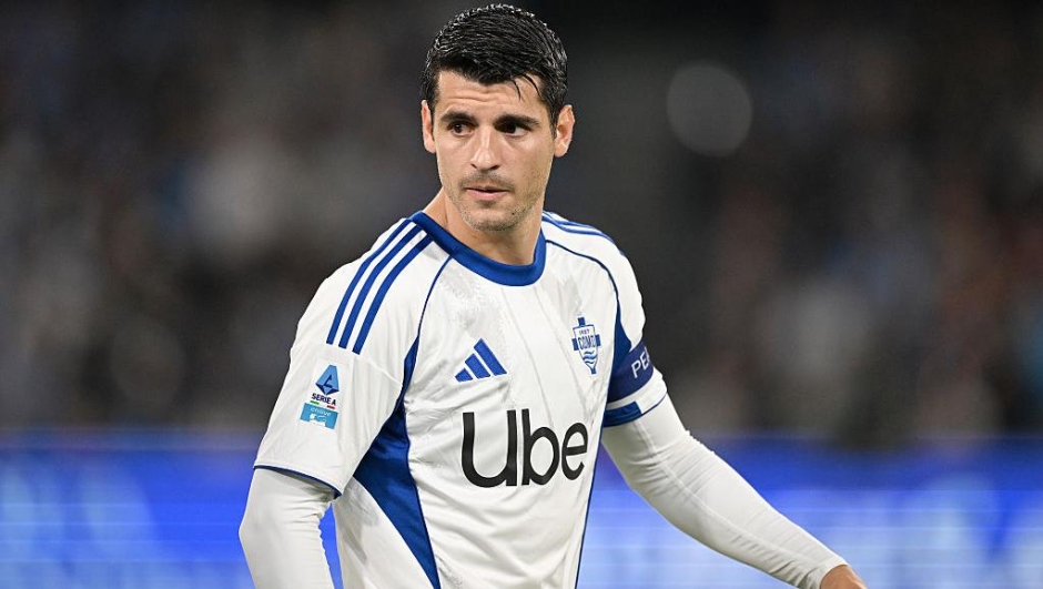  Alvaro Morata of Como 1907 during the Serie A match between SSC Napoli and Como 1907 at Stadio Diego Armando Maradona on November 01, 2025 in Naples, Italy. (Photo by Francesco Pecoraro/Getty Images)