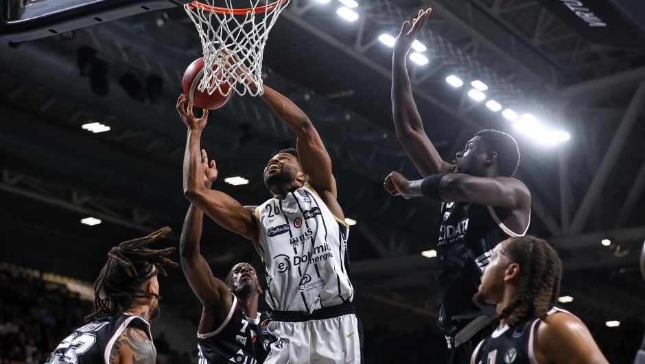Jordan Bayehe Virtus Olidata Bologna - Dolomiti Energia Trentino Trento LBA Legabasket Serie A Unipol 2025/26 Bologna, 01/02/2026 Foto B.Costantini / Ciamillo-Castoria