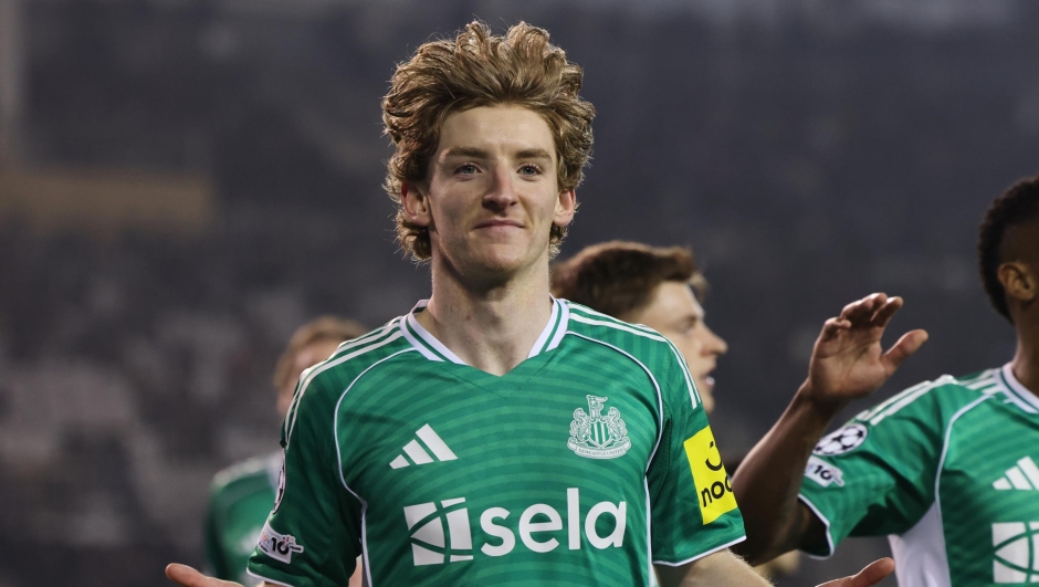 Newcastle's Anthony Gordon celebrates after scoring his side's first goal during the Champions League play-off first leg soccer match between Qarabag and Newcastle in Baku, Azerbaijan, Wednesday, Feb. 18, 2026. (AP Photo)