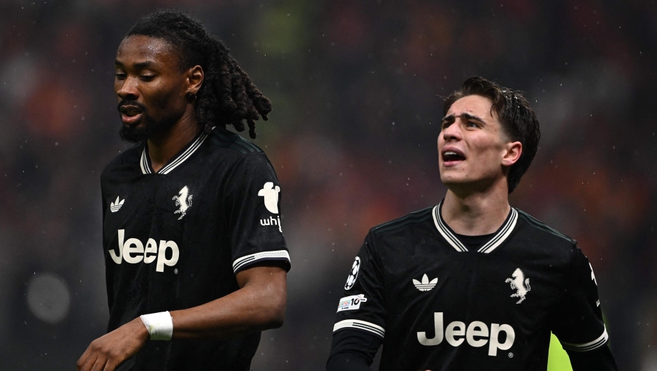 Juventus' French midfielder #19 Khephren Thuram-Ulien (L) and Juventus' Turkish forward #10 Kenan Yildiz react during the UEFA Champions League, knockout round play-off 1st leg, football match between Galatasaray SK and Juventus FC at the Rams Park in Istanbul on February 17, 2026. (Photo by YASIN AKGUL / AFP)