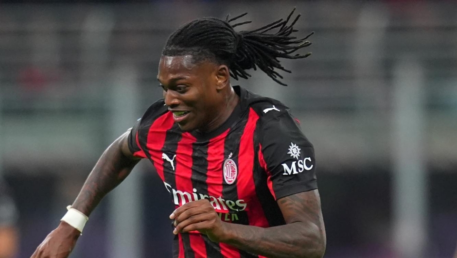 AC Milanâs Rafael Leao during the Serie A soccer match between Milan and Roma at the San Siro Stadium in Milan , north Italy - Sunday , November 02 , 2025. Sport - Soccer . (Photo by Spada/Lapresse)