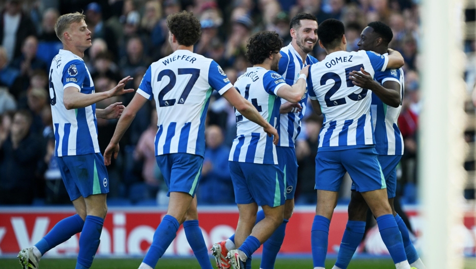  Danny Welbeck of Brighton & Hove Albion celebrates scoring his team's second goal with teammates during the Premier League match between Brighton & Hove Albion and Liverpool at Amex Stadium on March 21, 2026 in Brighton, England. (Photo by Mike Hewitt/Getty Images)