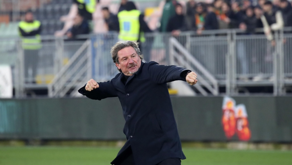 Il venezia esulta a fine partita, Giovanni Stroppa (head coach Venezia FC) esulta  partita di Serie B tra Venezia e Carrarese allo stadio Pier Luigi  Penzo di Venezia, Italia - sabato 31 gennaio  2026. Sport - Calcio. (Foto di Paola Garbuio/Lapresse)
