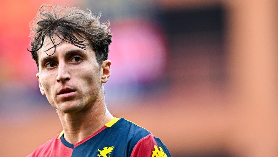  Tommaso Baldanzi of Genoa looks on during the Serie A match between Genoa CFC and Torino FC at Stadio Luigi Ferraris on February 22, 2026 in Genoa, Italy. (Photo by Simone Arveda/Getty Images)