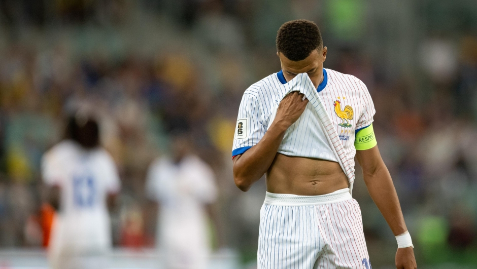  Kylian Mbappe of France gestures during the FIFA World Cup 2026 qualifier match between Ukraine and France at Tarczynski Arena on September 5, 2025 in Wroclaw, Poland. (Photo by Mateusz Slodkowski/Getty Images)
