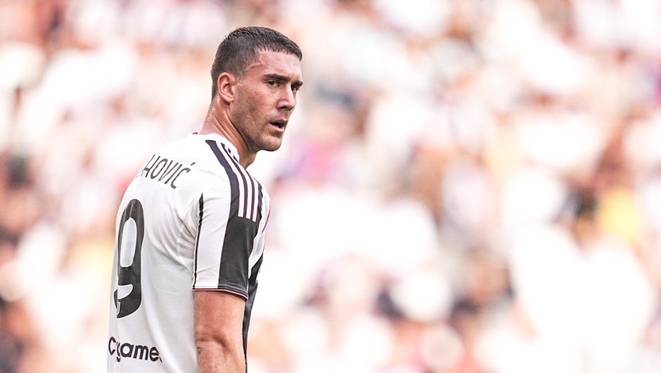 Juventus' Dusan Vlahovic during the pre season friendly soccer match between Juventus and Juvetus Next Gen at the Allianz Stadium in Torino, north west Italy - Wednesday, August 13, 2025. Sport - Soccer . (Photo by Marco Alpozzi/Lapresse)