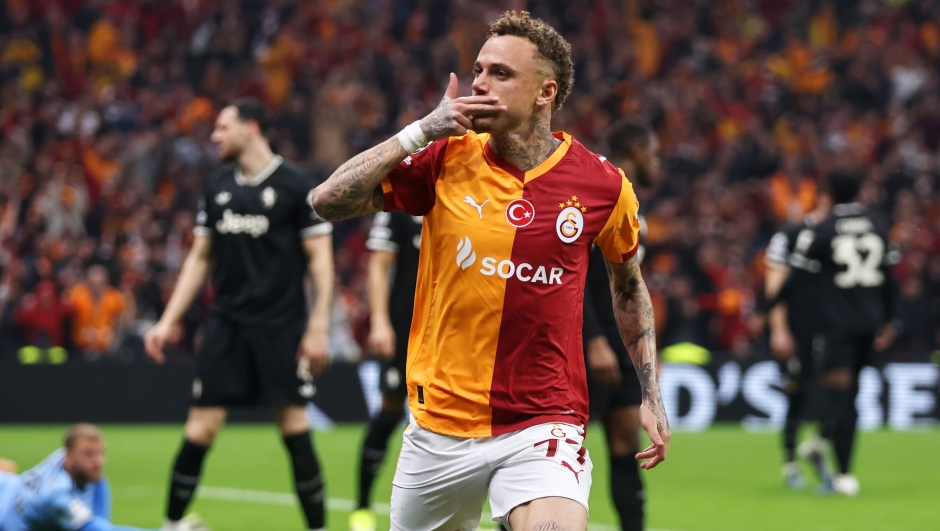  Noa Lang of Galatasaray A.S. celebrates scoring his team's second goal during the UEFA Champions League 2025/26 League Knockout Play-off First Leg match between Galatasaray A.S. and Juventus at Ali Sami Yen Spor Kompleksi on February 17, 2026 in Istanbul, Turkey. (Photo by Burak Kara/Getty Images)