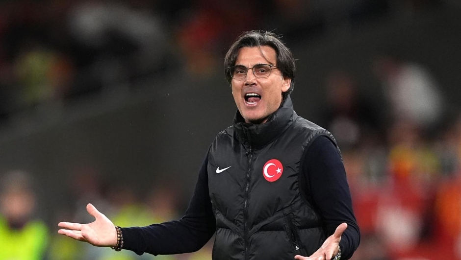 Vincenzo Montella, Head Coach of Turkiye, reacts during the FIFA World Cup 2026 qualifier match between Spain and Türkiye at Estadio de La Cartuja on November 18, 2025 in Seville, Spain. (Photo by Juan Manuel Serrano Arce/Getty Images)