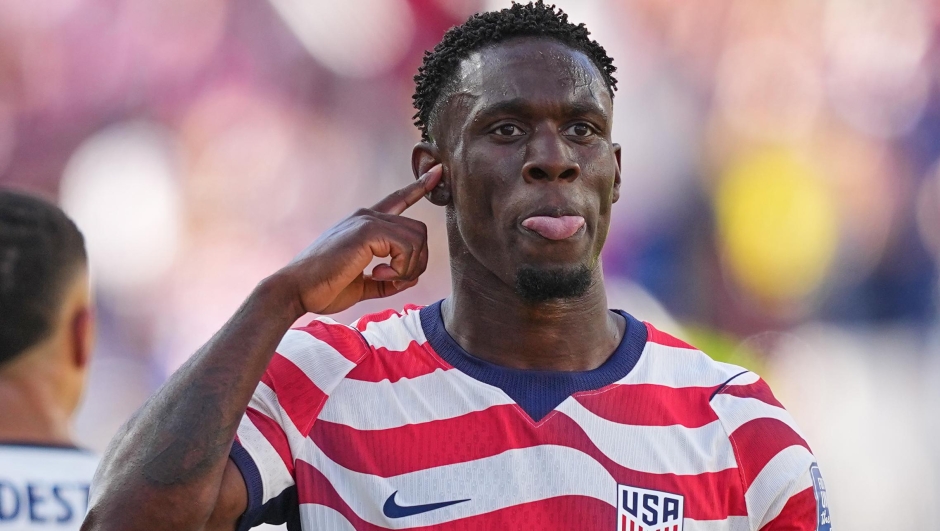 United States' Folarin Balogun (20) reacts after scoring his team's first goal during the World Cup round of 32 soccer match between the United States and Bosnia in Santa Clara, Calif., near San Francisco, Wednesday, July 1, 2026. (AP Photo/Julio Cortez)