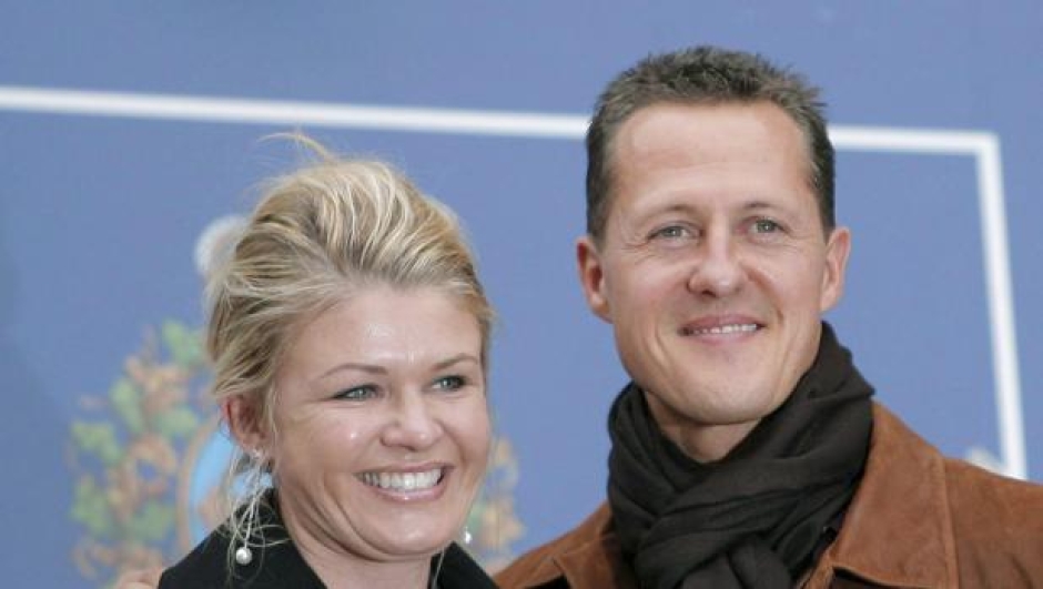 Schumacher con la moglie Corinna. Epa
