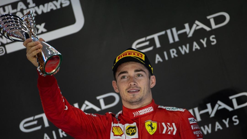 Leclerc felice dopo il terzo posto nel GP di Abu Dhabi di quest'anno. Per lui un 2019 sopra le aspettative. LaPresse
