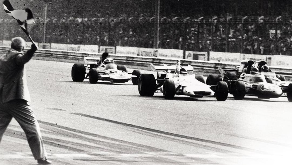 La volata del 1971:  da sinistra Gethin (Brm),  Peterson (March), Cevert (Tyrrell) e Hailwood (Surtees). Ansa